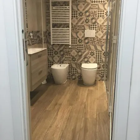 Maison 128 * Bari